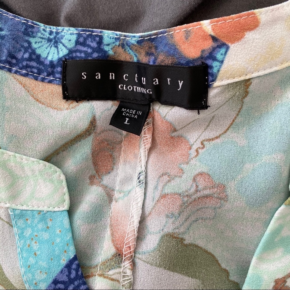 Sanctuary button down high low blouse size large - Picture 5 of 6